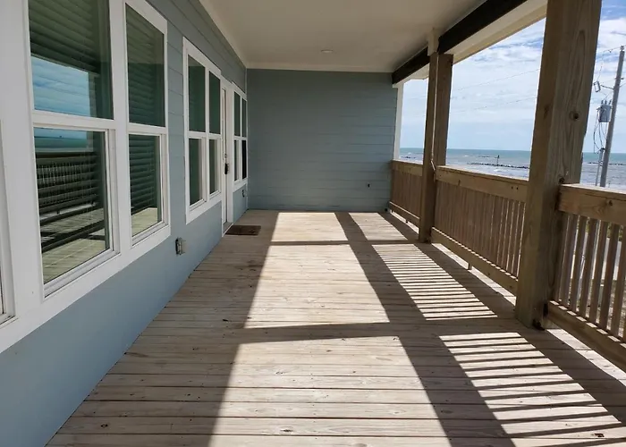 Oceanfront Home Near Hollybeach