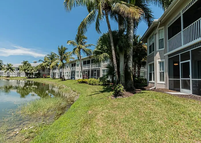 Greenlinks At Lely Luxury White Orchid Fully Renovated Modern 1St Floor 3Bdr Golf Resort Villa