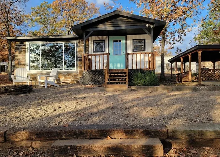 Little Blue Charming Lakefront