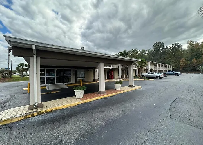 Heritage Inn