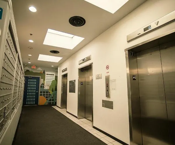 2 Full Beds, Free Parking Underground Heated, Near Rogers Place, 1 Bedroom Condo Downtown