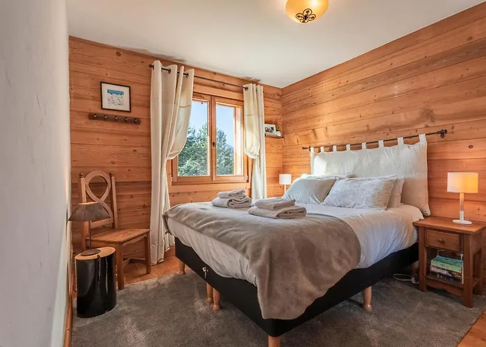 2 Bed Chalet, Sleeps 5 With Shared Pool - Morzine