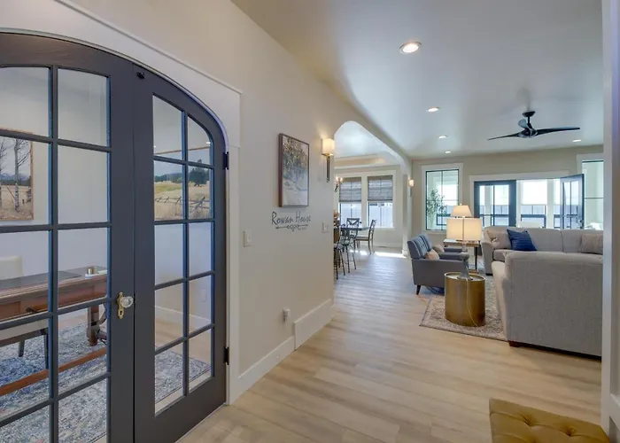 Red Lodge Home W/ Private Hot Tub & Fire Pit!