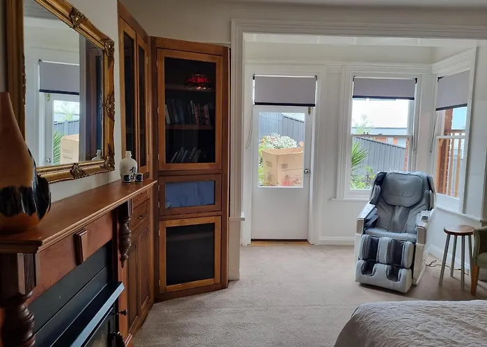 Lords Rest Apartment - Private And Central With Free Parking And Great Wifi