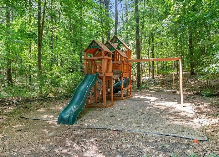Smitten In Da Mitten - 18 Acres, Arcades, High Spd Web, Hot Tub, Pond!