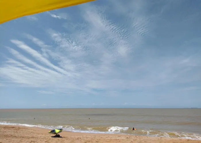 Quitinete 800m da praia