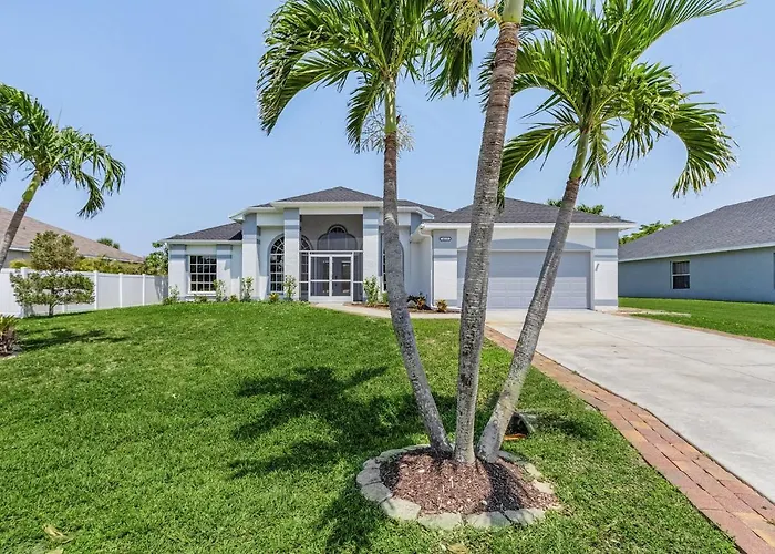 Villa W/ Private Heated Saltwater Pool, 4 Bedroom 7 Beds