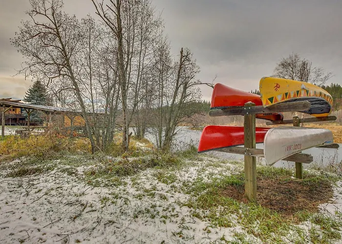 Bonners Ferry Cabin W/ Wraparound Deck & Views!