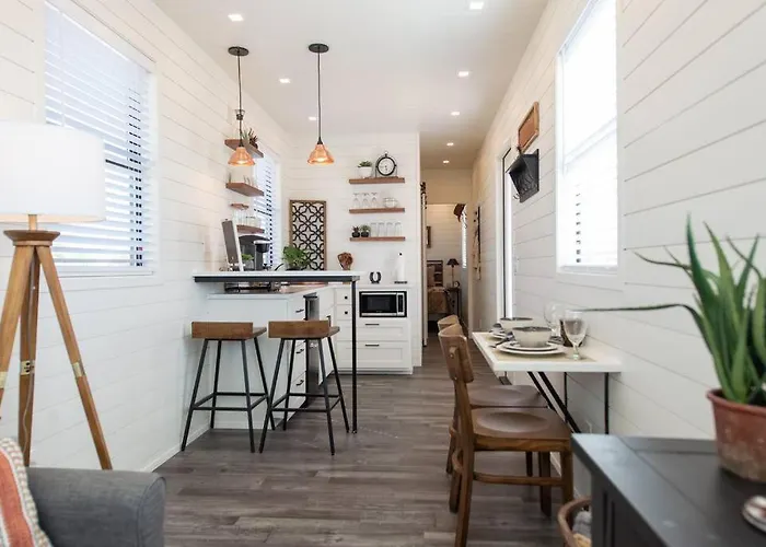 The Longhorn Stunning Container Home-In Alpine
