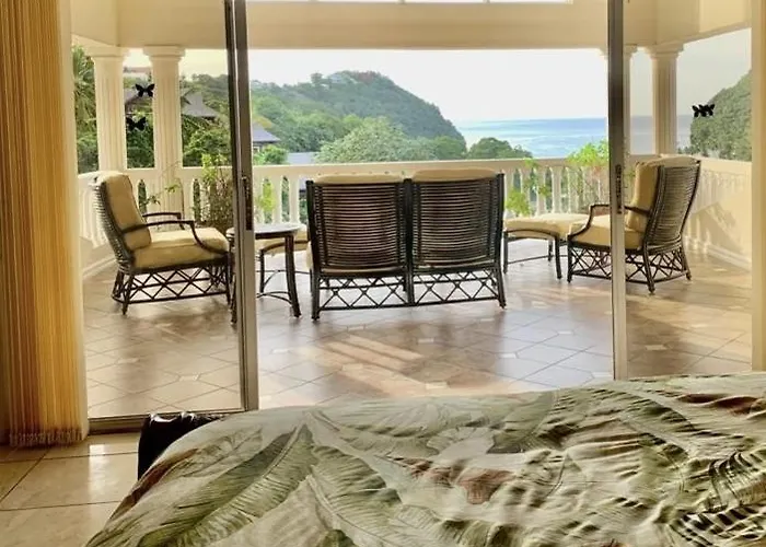 Villa Ashiana - Beautiful 3-Bedroom Villa In Marigot Bay Villa