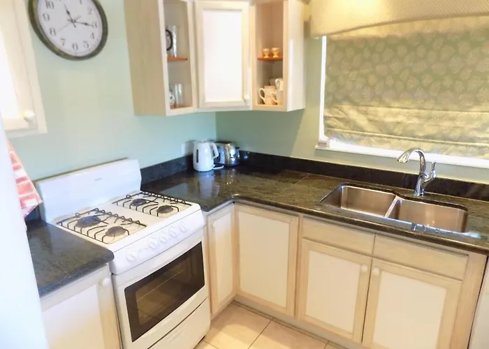 The Pelican #3 - Spacious 3 Bedroom 2,5 Bath Waterfront Townhome In The Heart Of Rodney Bay, Townhouse