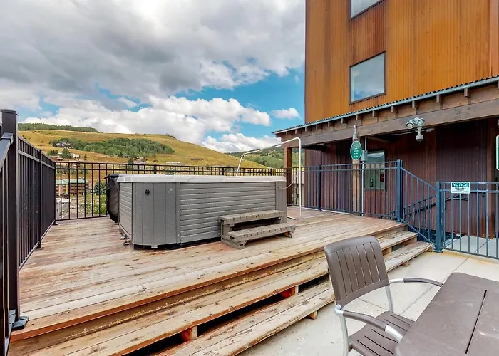 Mountainside Living
