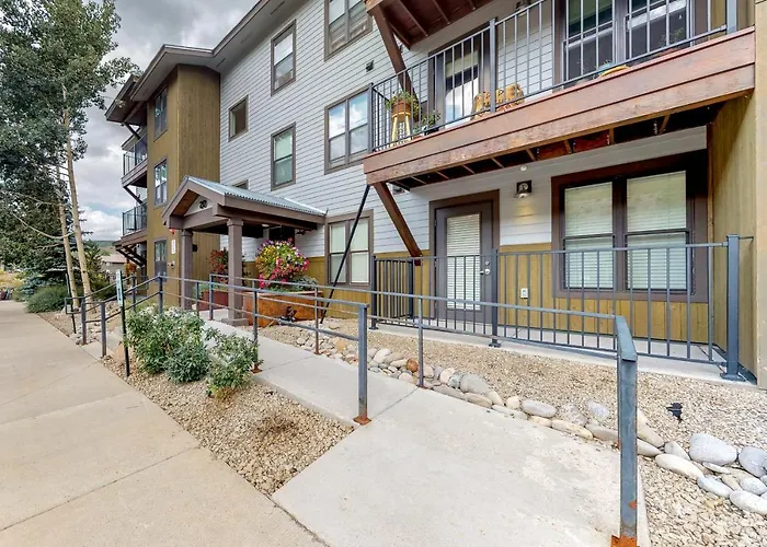 Mountainside Living