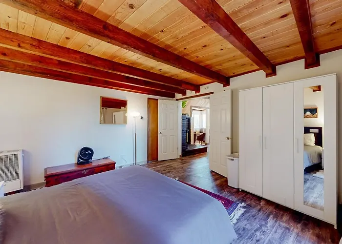 Hilltop Lodge