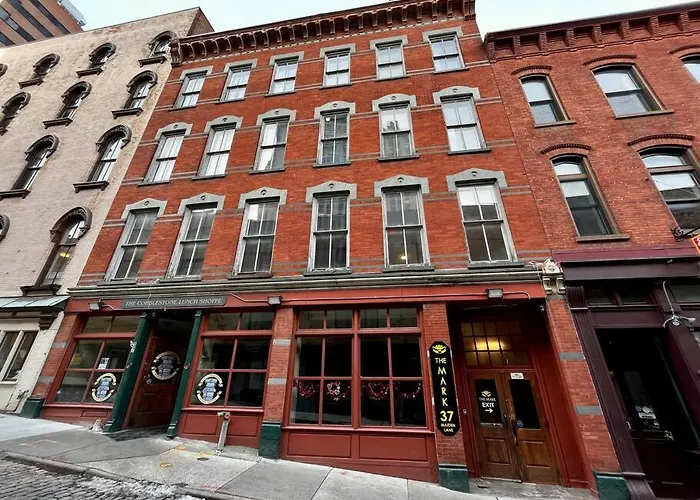 Downtown Albany 2 Bedroom Workstation At The Mark