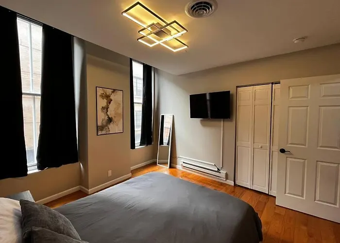 Downtown Albany 2 Bedroom Workstation At The Mark