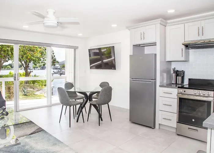 232A Lower Level, South Finger, Jolly Harbour