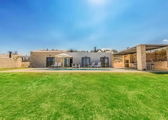 Lithari Luxury Villas