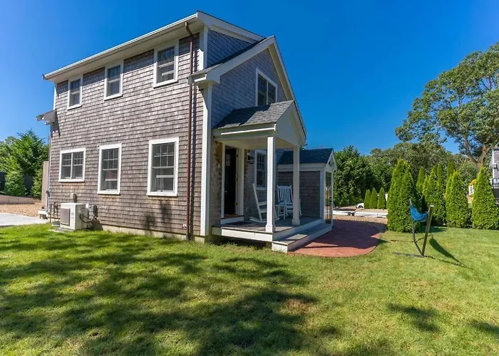 Quiet, Pet Friendly, Close To Edgartown And Oak Bluffs