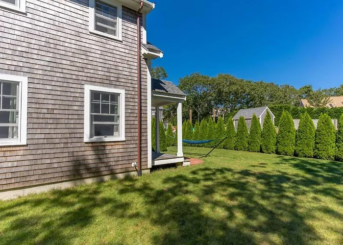 Quiet, Pet Friendly, Close To Edgartown And Oak Bluffs