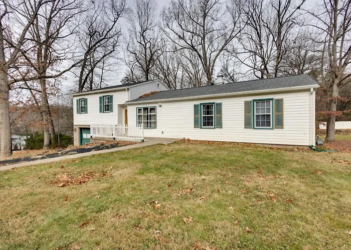 Charming State College Home - 4 Mi To Psu!