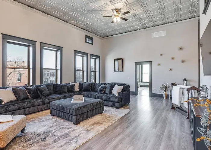 Florence Vacation Rental W/ Rooftop Deck!