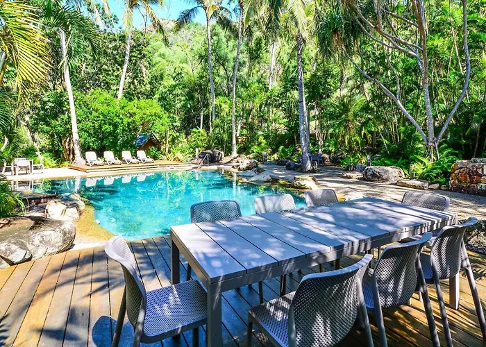 Poinciana 109 & Buggy Hamilton Island
