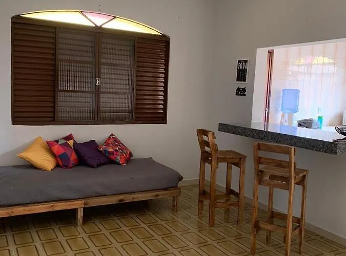 Quartos em casa no Clelia Bernardes
