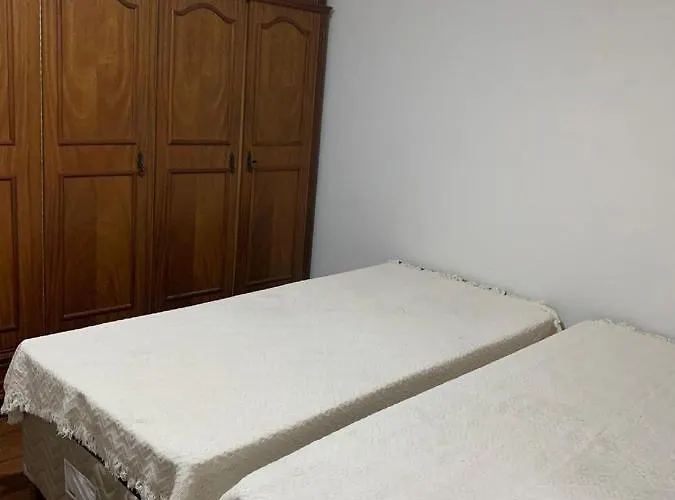 Quartos em casa no Clelia Bernardes