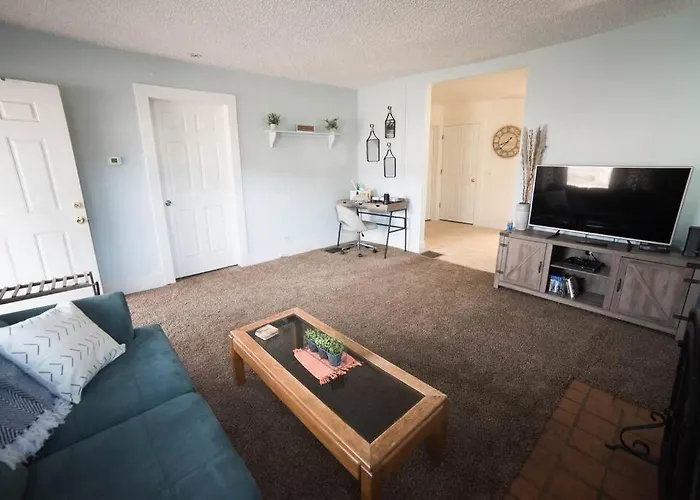 Cozy Comfort Minutes From Downtown Klamath Falls