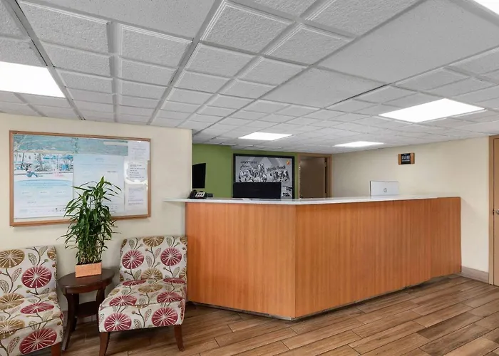 Super 8 By Wyndham Myrtle Beach/Market Common Area