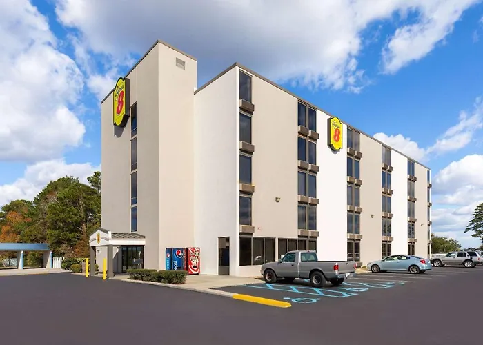 Super 8 By Wyndham Myrtle Beach/Market Common Area