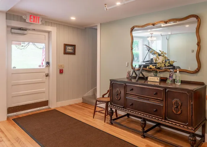 Cranmore Mountain Lodge Bed & Breakfast