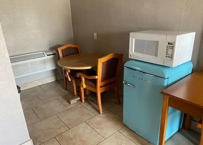 Apple Valley Motel