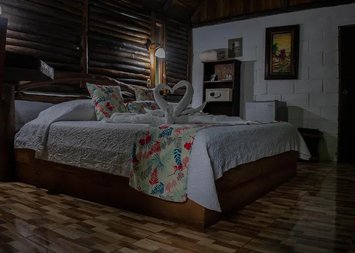 Arenal Oasis Eco Lodge & Wildlife Refuge