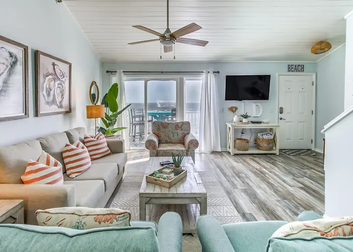 'Salt & Light' Oceanfront Condo W/ Pool & Elevator