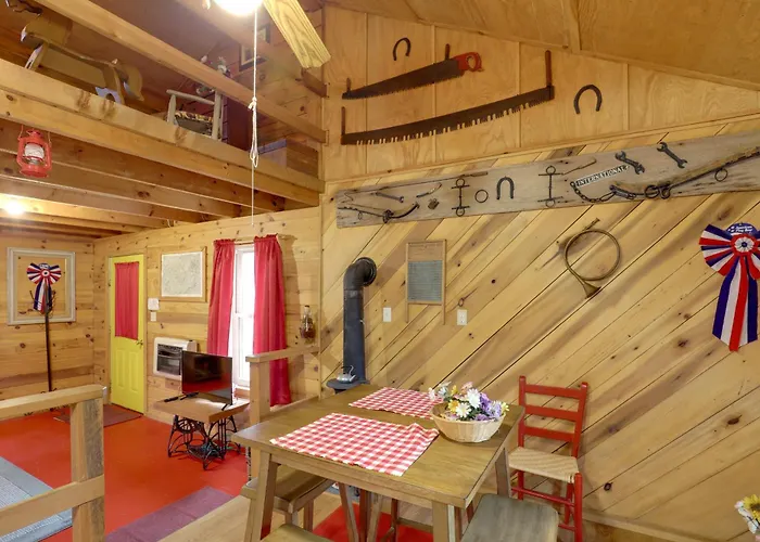Blue Ridge Hideaway! Cabin W/ River Access & Views