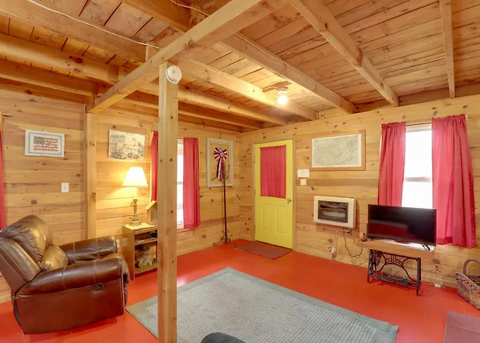 Blue Ridge Hideaway! Cabin W/ River Access & Views