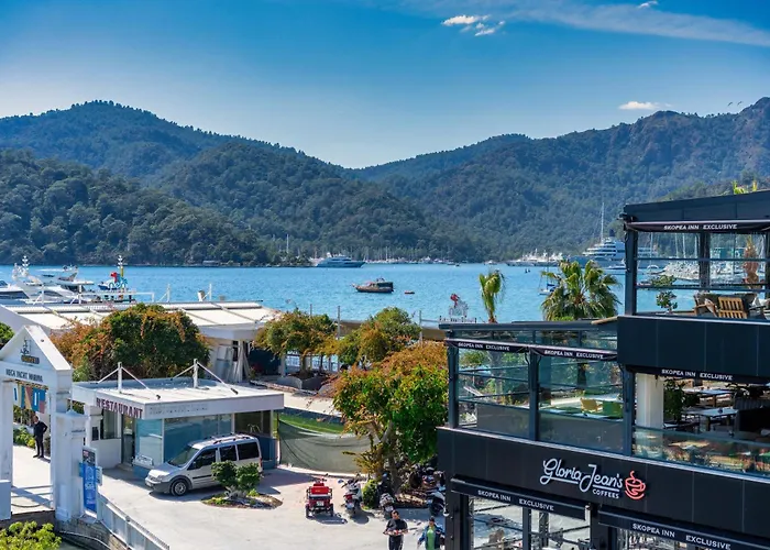 Dedeminn Marina House