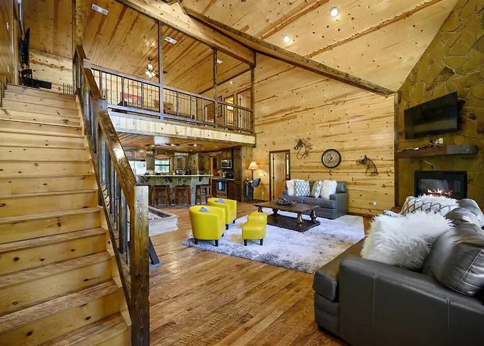 Iron Horse Lodge Sleeps 18, Games, Fire Pit, Hot Tub, Ev, More