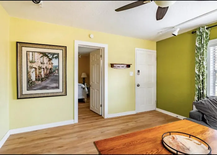 3-Bed Bungalow Walk To Historic Downtown Sanford