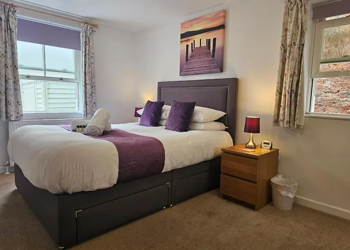 Bespoke Coastal 2 Bed Cottage With Free Parking