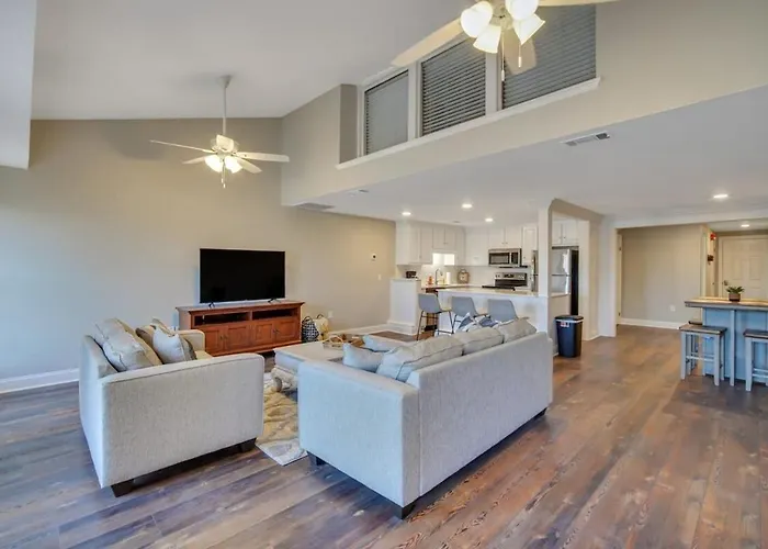 Downtown Loft - Above Bull & Barrel & Close To Georgia Southern