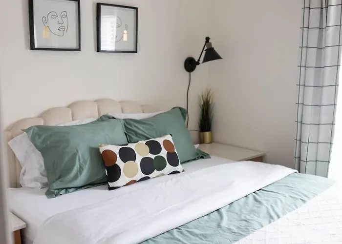The Best Tiny Home Loft And Private Yard