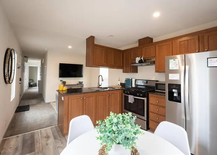 2-Bedroom Slo Bungalow House