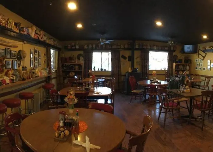 Dusty Boots Motel & Cafe