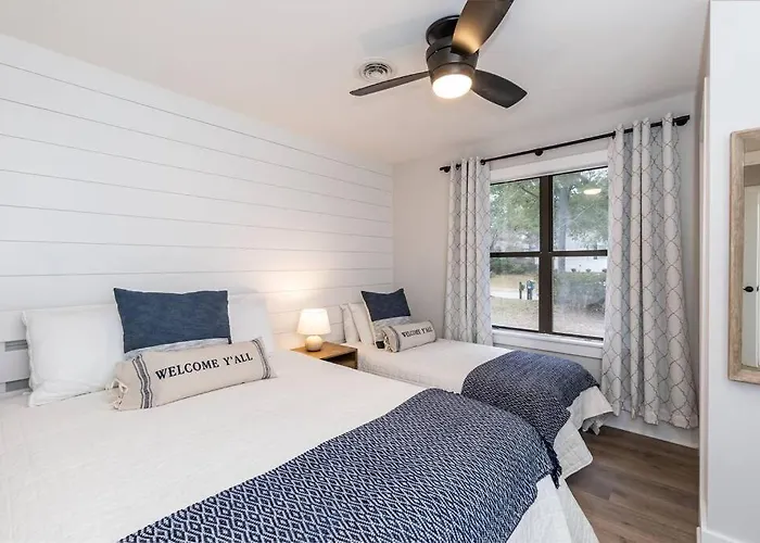Island Joy - Newly Renovated/Walk To The Beach!