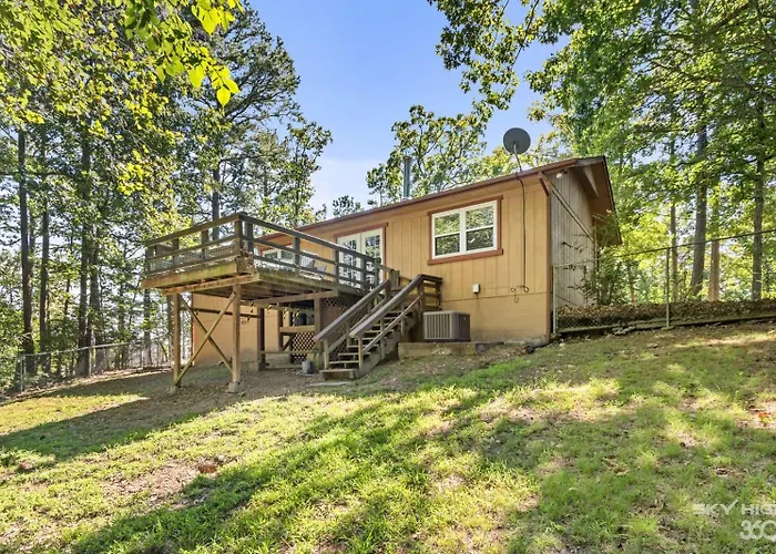 Wooded, Quiet Cottage, Very Close To The Back 40