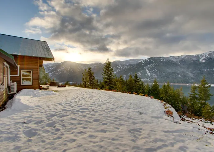 Dazzling Cle Elum Home; Mountain Views