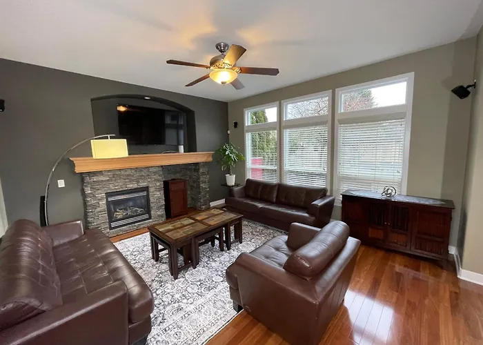 Metropolitan Dream Stay With Saltwater Pool And Hot Tub